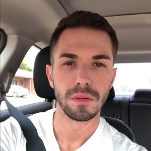 Meet your Posher, Aaron